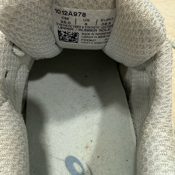 ASICS Women's Gray Running Shoes - Picture 9 of 9